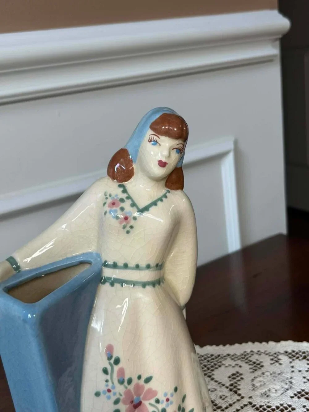 Vintage 1940s Weil Ware California Pottery Country Girl Figurine Vase 10” - Orig